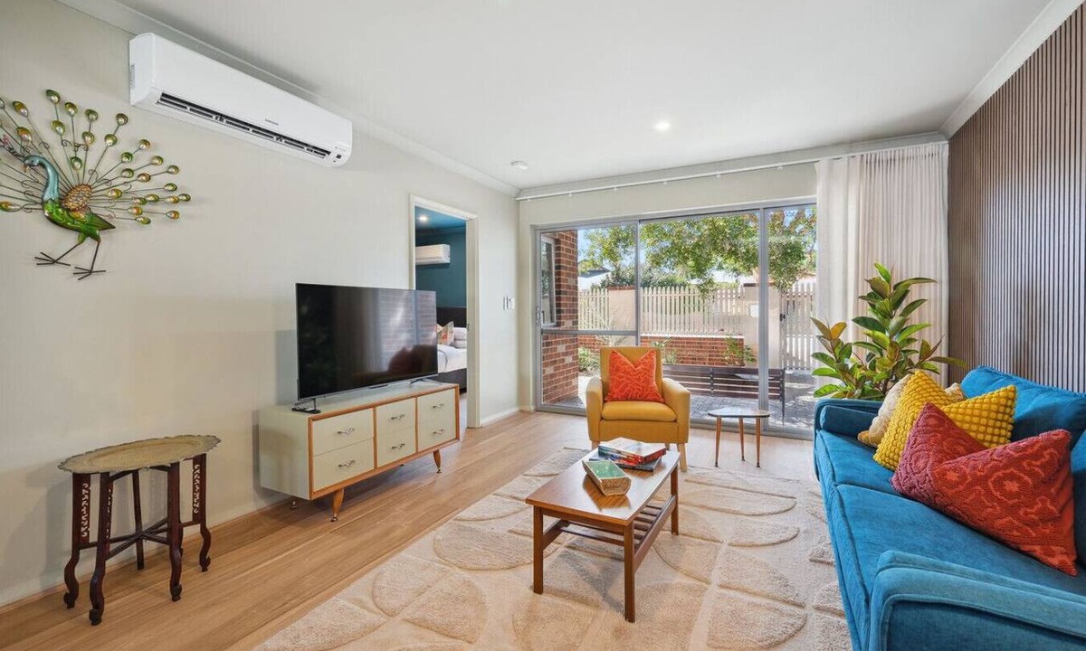 Bassendean Apartment | The Tonic | Colourful Mid-Century Stay with Private Courtyard (Pet-Friendly)
