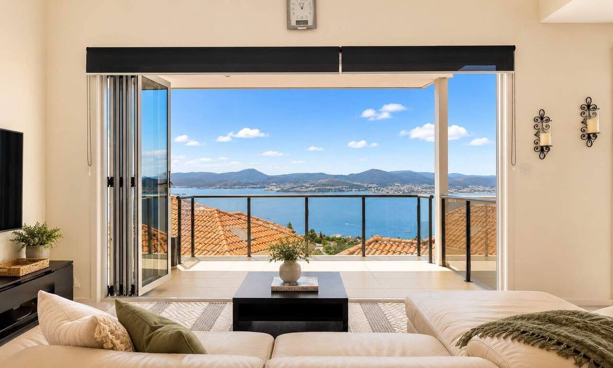 Sandy Bay House | The View | Panoramic River Views | Sleeps 12