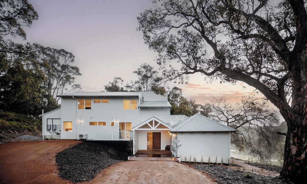 Peerabeelup House | The Vintners: Where luxury meets nature, five master suites & spacious living