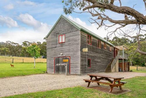 Kettering Apartment | The Wine Loft - A unique family getaway at Herons Rise Vineyard