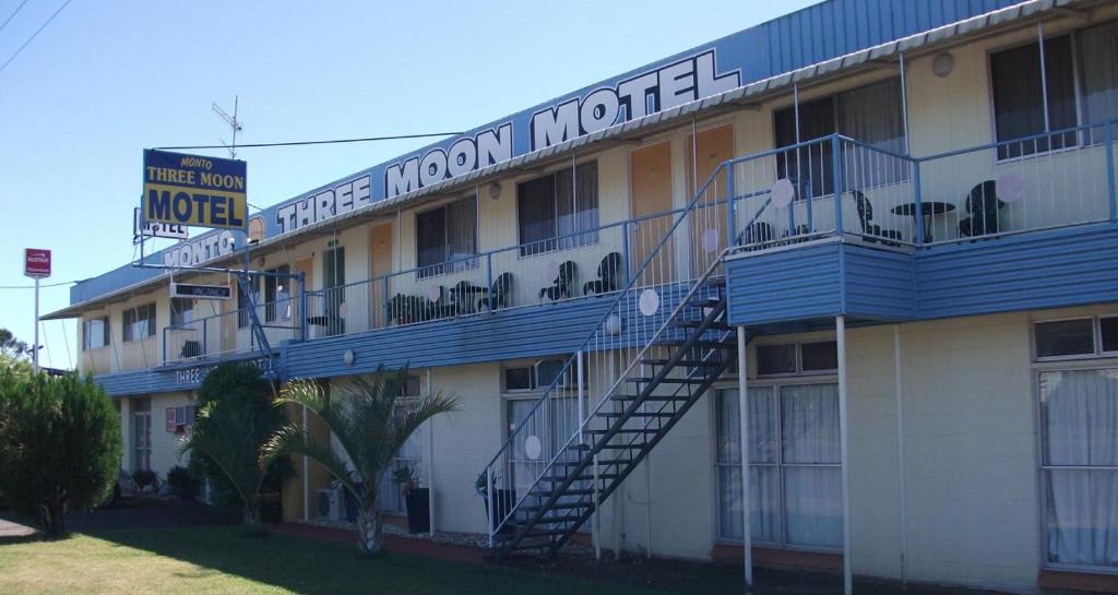 Monto Hotel | Three Moon Motel