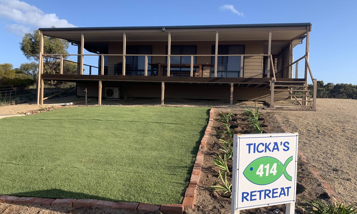 Muloowurtie House | Ticka's Retreat : 100 metres walk from the beach