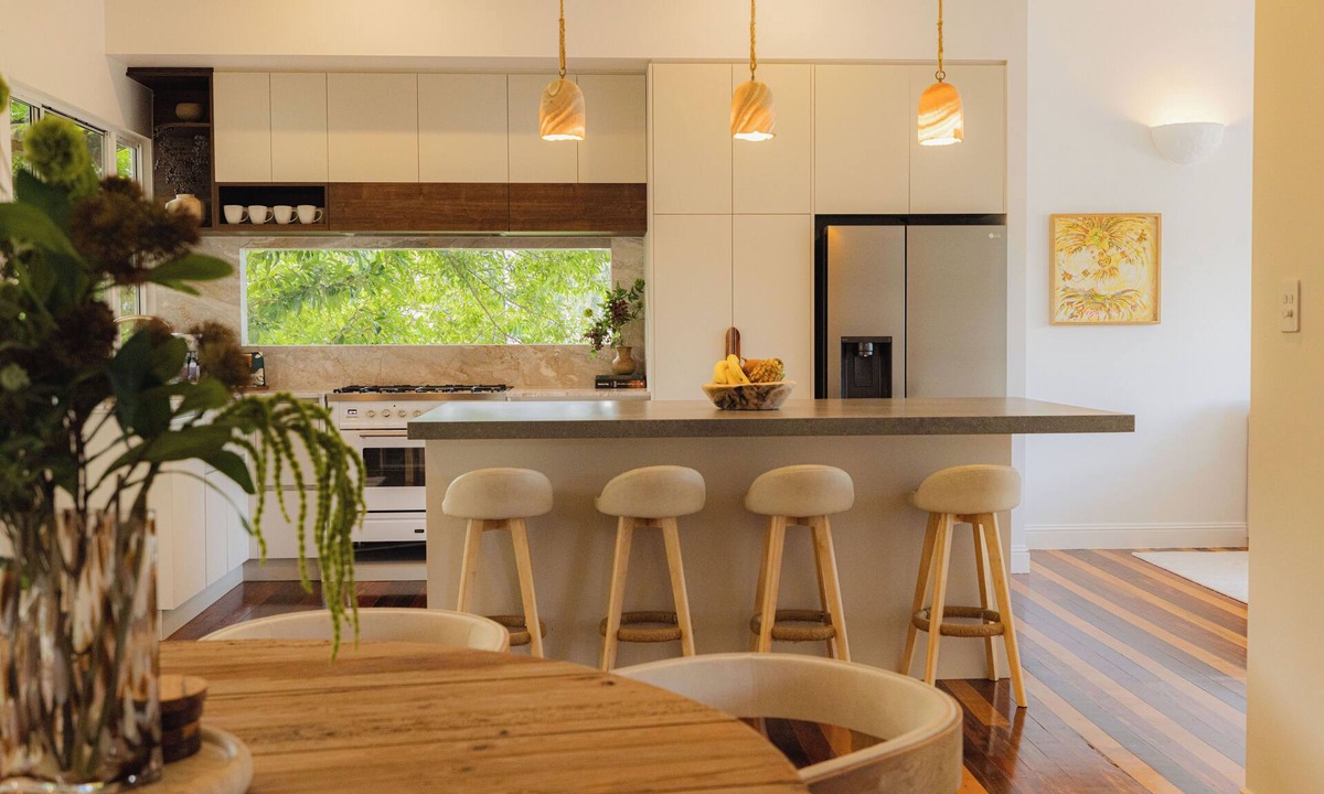 Edge Hill House | Tide & Palm House- 150m to cafes/trails
