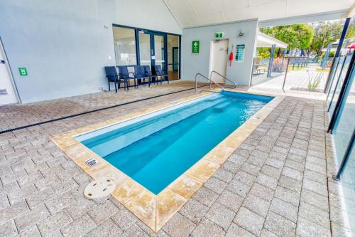 Broadwater Villa | Tides at 65 Cape View Resort