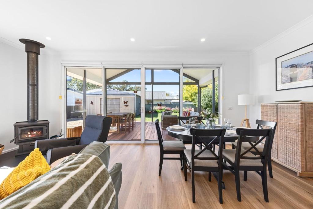 Mansfield House | Timber Mill Cottage - Mansfield