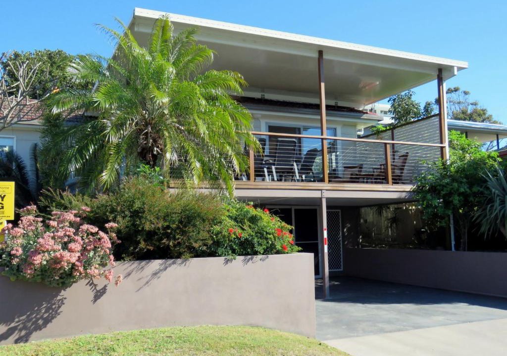 South West Rocks House | Timeout - Bring your own linen.