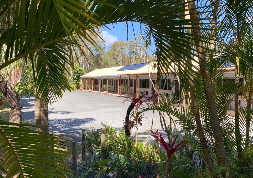 Tin Can Bay Hotel | Tin Can Bay Motel