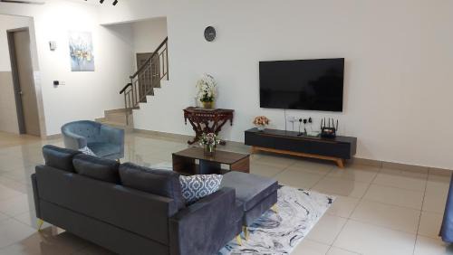 Kajang House | TL145 The Strata