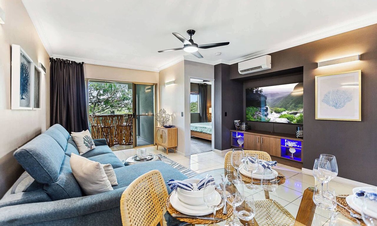 Westcourt Apartment | Top-Floor Apartment with Mountain Views & Resort Pool