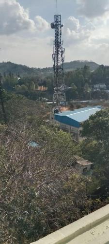 Yercaud Apartment | Town view garden