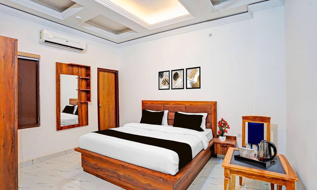 Aliganj House | Townhouse Vikas Nagar Lucknow