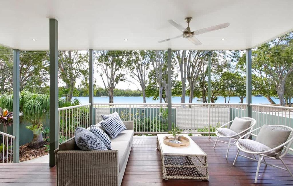 Tewantin House | Tranquil & Modern Riverside Getaway