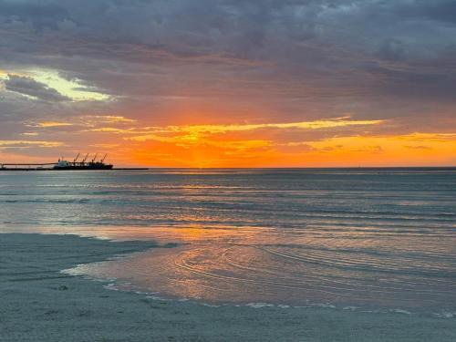 Wallaroo Apartment | Tranquility By The Beach Wallaroo