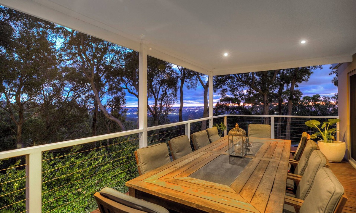 Lesmurdie House | Tranquillity in the heart of the Perth Hills.