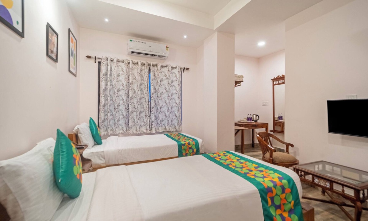 Sualkuchi Hotel | Treebo Kashvijoy