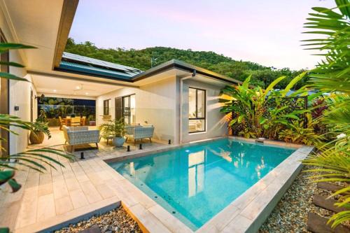 Trinity Beach House | Trinity Beach Breeze