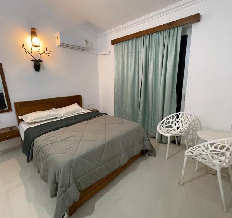Arpora Hotel | Triyaah Pool View Studios Arpora, Goa
