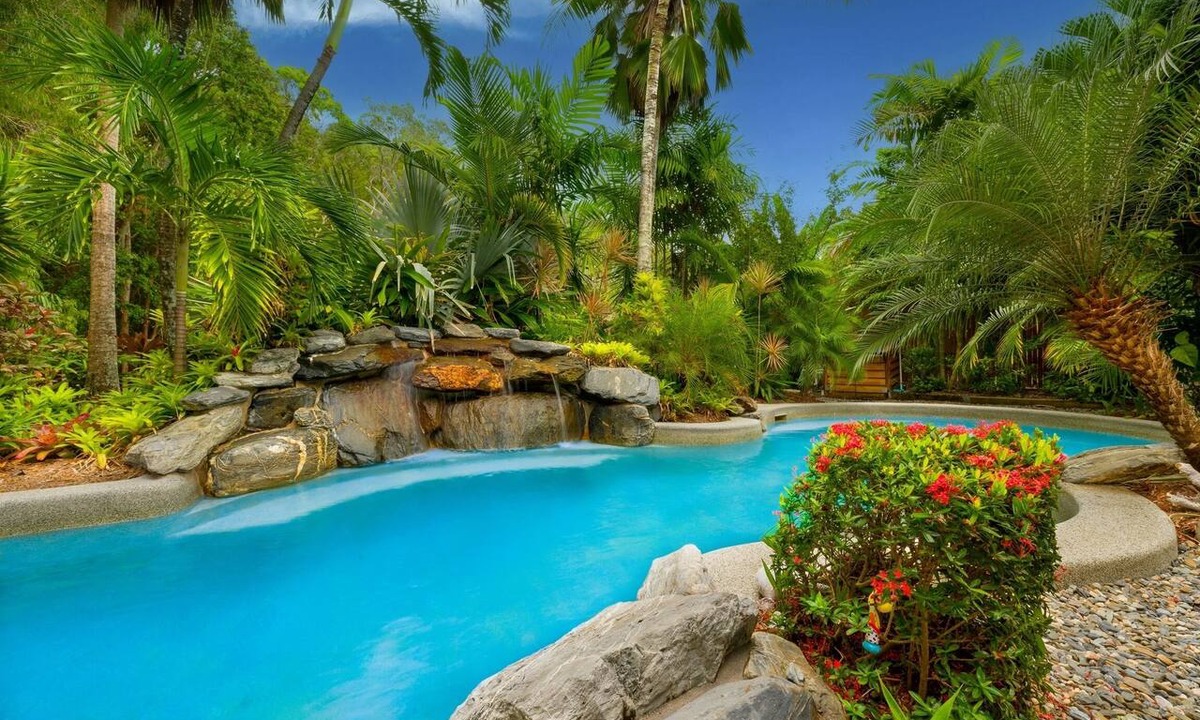 Kewarra Beach House | Tropical Paradise Luxury Home Kewarra Beach