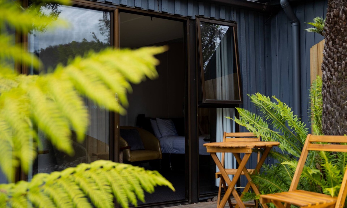 Tullah Hotel | Tullah Lakeside Lodge