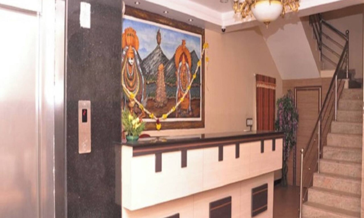 Vannarpettai Hotel | TVK Regency