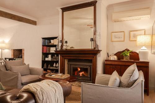 Williamstown Villa | Tweedies Gully Estate Settlers Cottage Barossa
