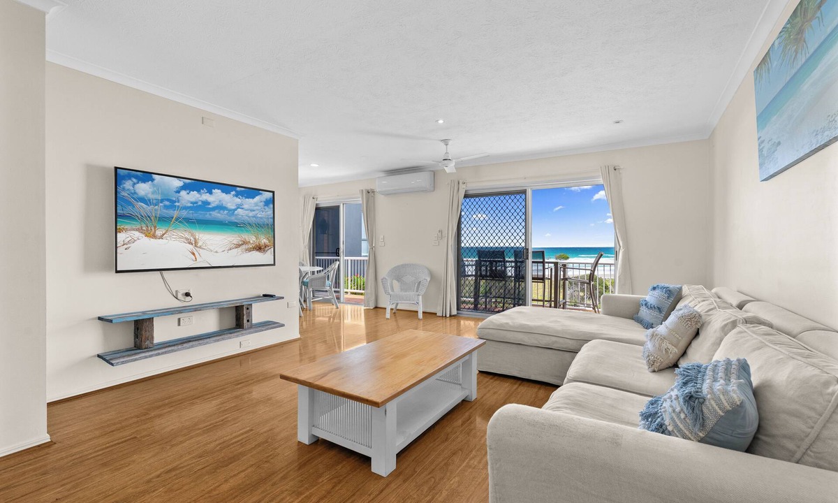 Currumbin Apartment | Two Bed Beach Unit