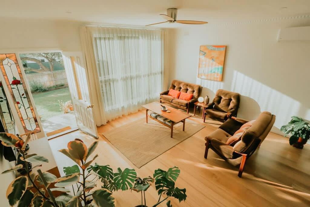 Dromana House | Two Suns and a Moon