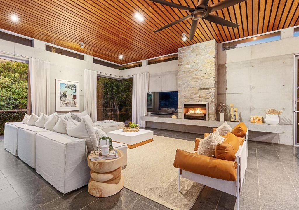 Kingscliff House | Ultimate Beachfront Escape with Pool