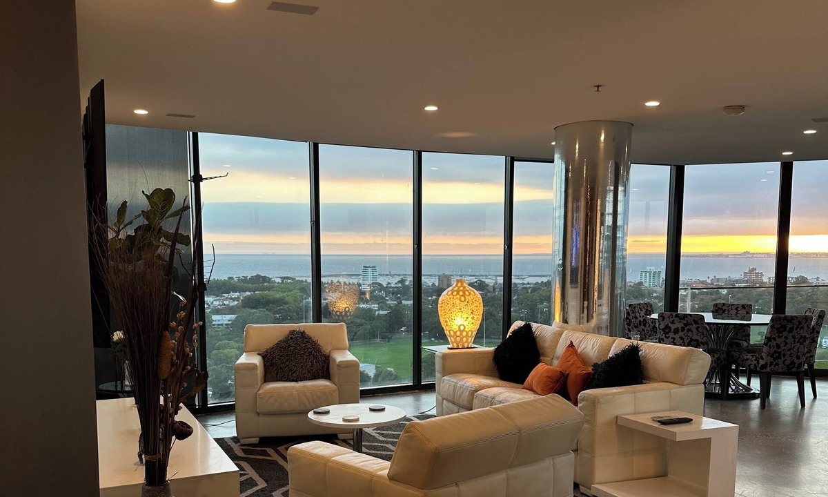 Melbourne Apartment | Unforgettable Penthouse Escape