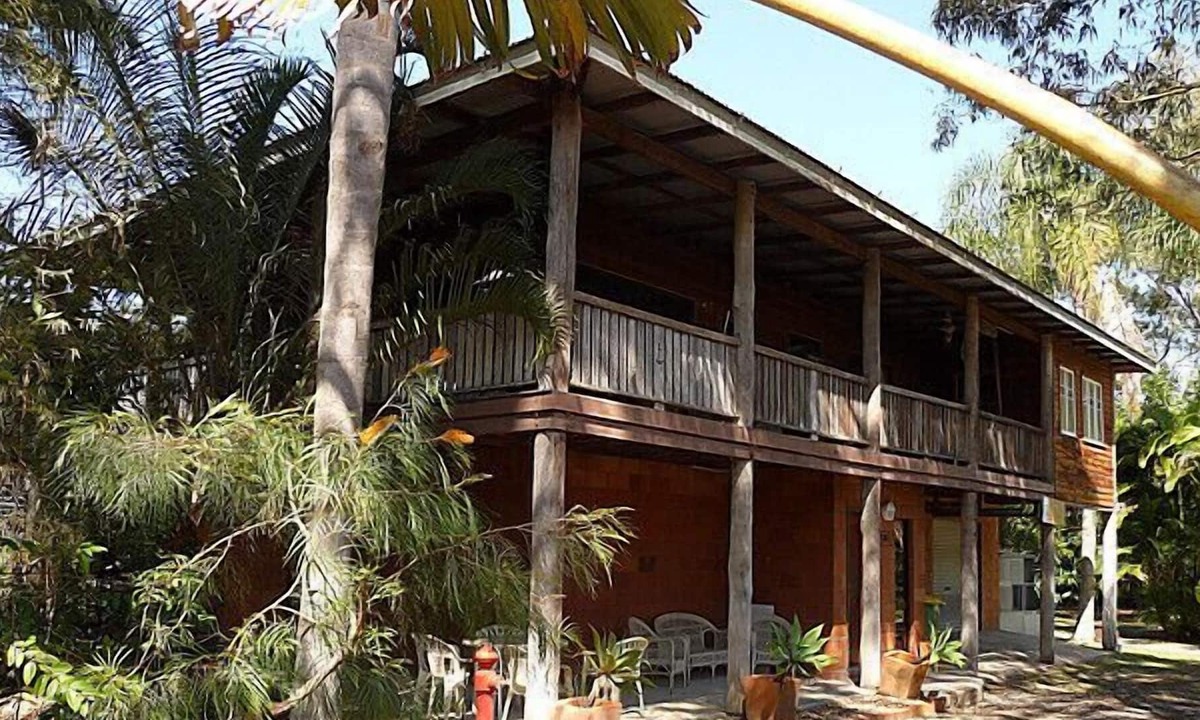 Tin Can Bay House | Unique Rustic Home amongst the tree and just a short walk to Snapper Creek