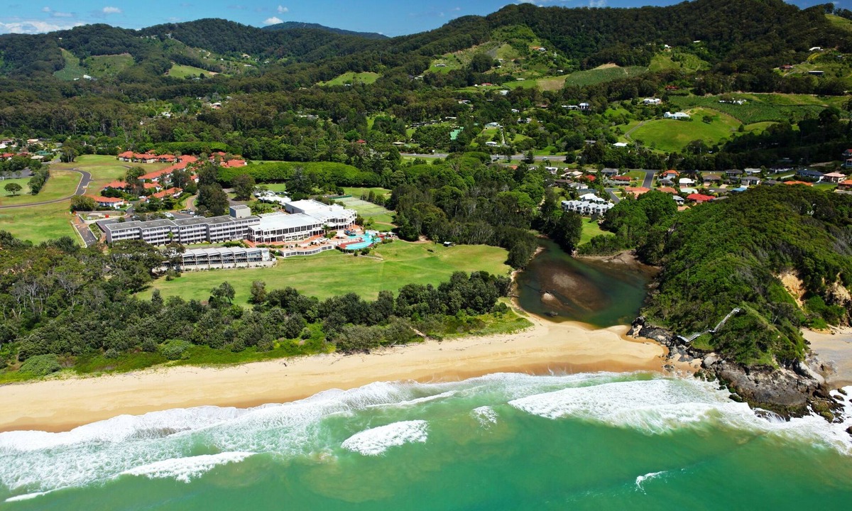 Korora Apartment | Unit on the Coffs Coast Your 4 Bedroom Getaway on The Coffs Coast