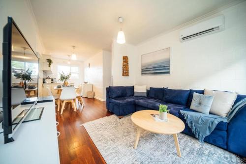 Grange Apartment | Urban Beach Shack - Steps to Grange Beach & Café
