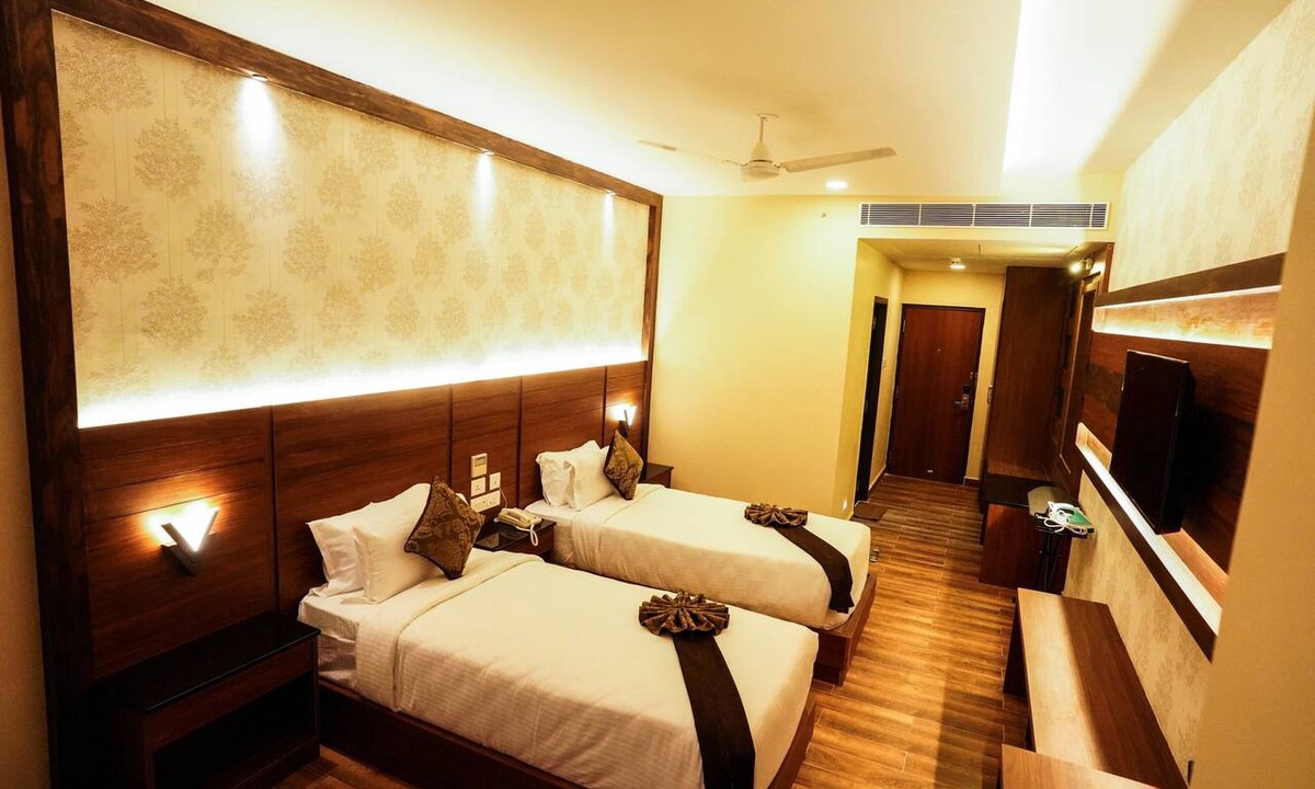 Kattankulathur Hotel | V FIVE HOTEL