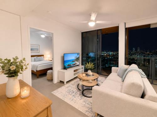 Fortitude Valley Apartment | Valley Luxe - High Level Scenic Apartment