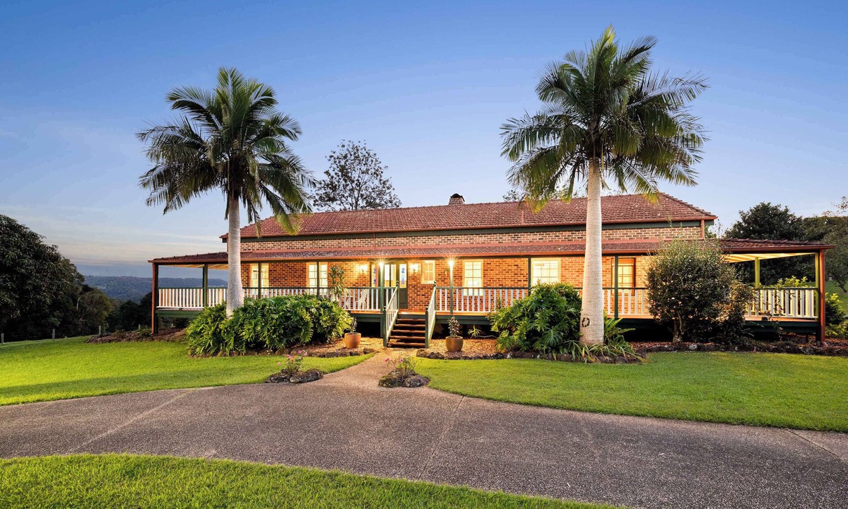 Witta House | Valley View Retreat Private 36 Acre Hinterland Escape