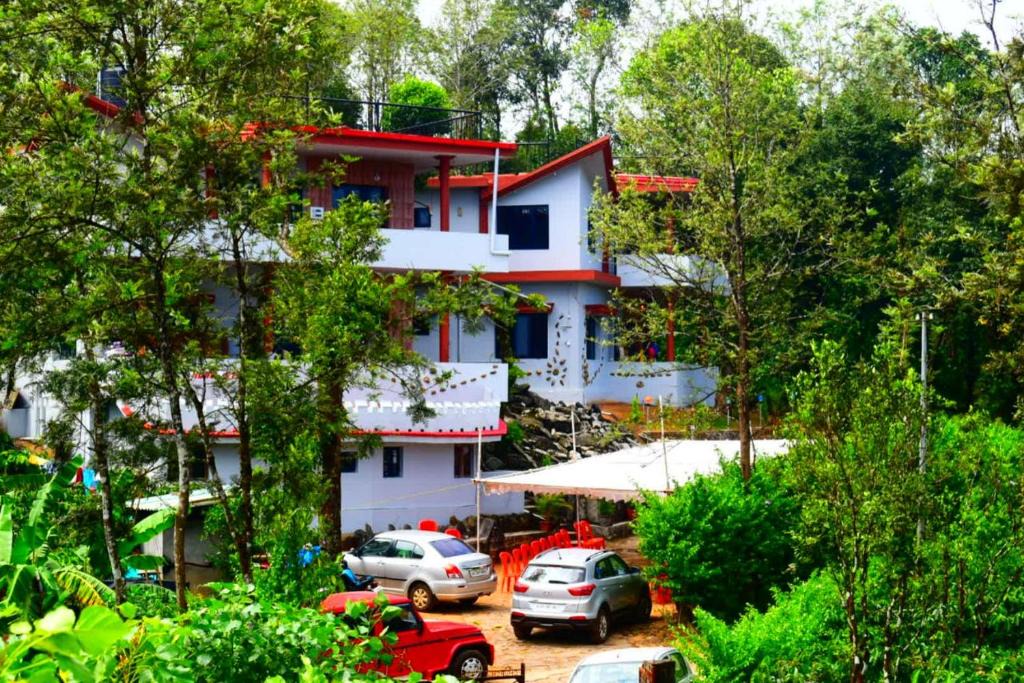 Madikeri House | Vanasiri