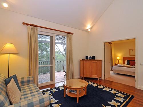 Pokolbin Villa | Villa 1br Merlot Villa located within Cypress Lakes Resort