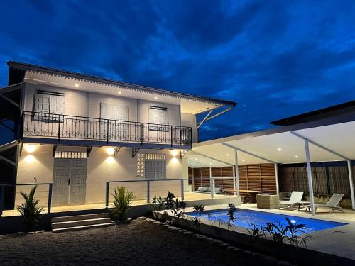 Cayenne House | VILLA CORNELIE