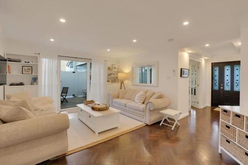 Corlette Apartment | Villa Luna