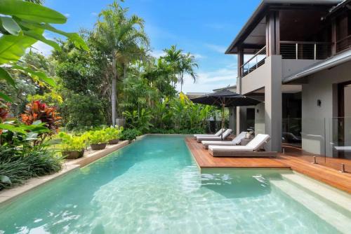 Port Douglas Villa | Villa Omaroo - Tropical Luxury Redefined