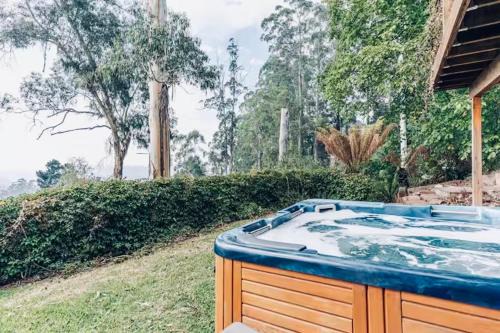 Kalorama Villa | Villa with Spa and Breathtaking Views of Dandenong Ranges