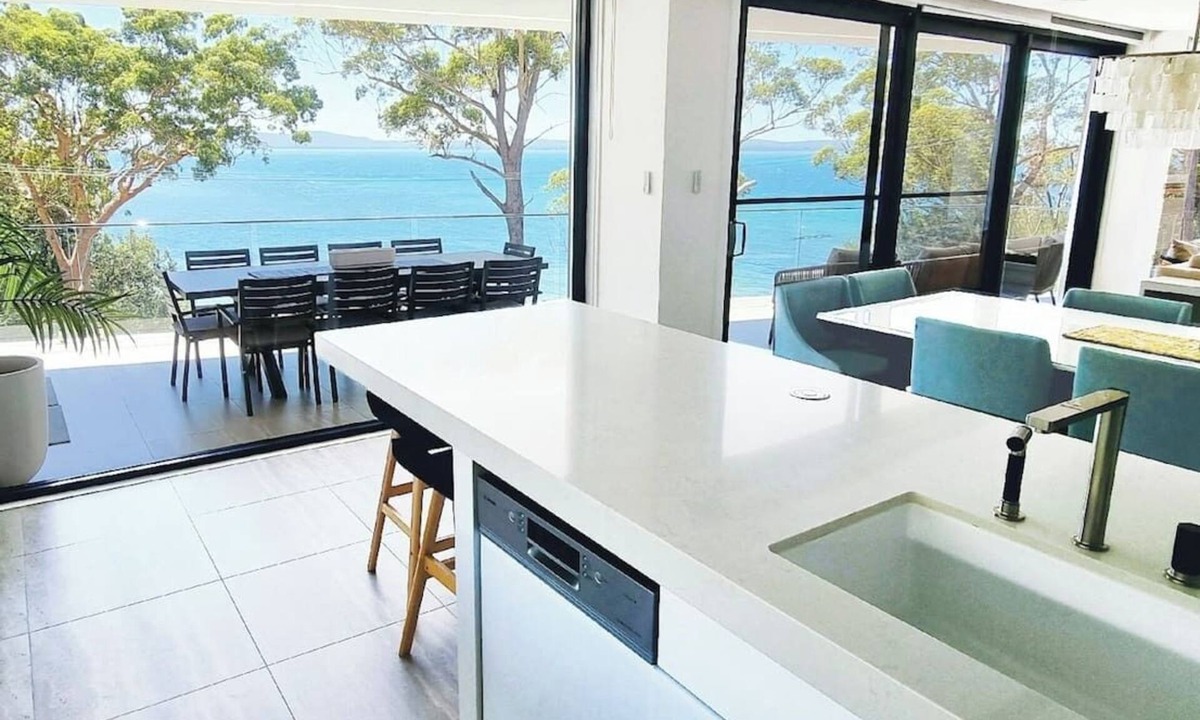 Nelson Bay House | Vue One Nelson Bay Waterfront Luxury