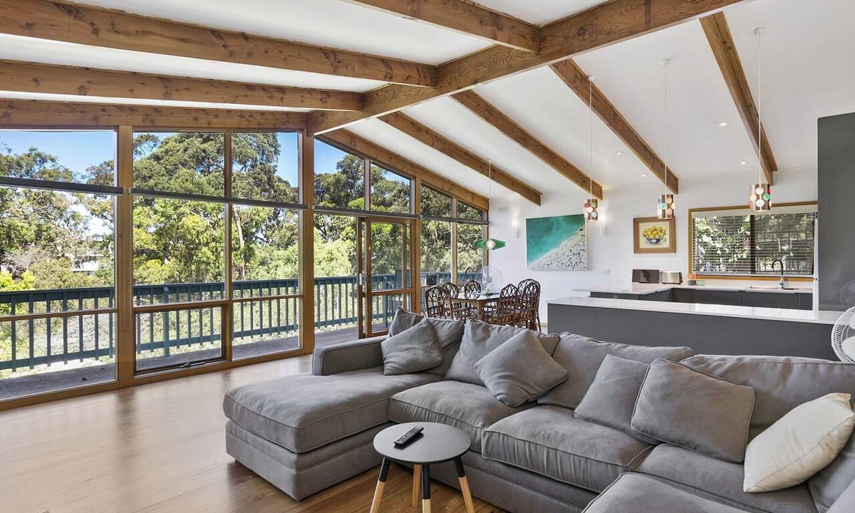 Lorne House | Wallys Place