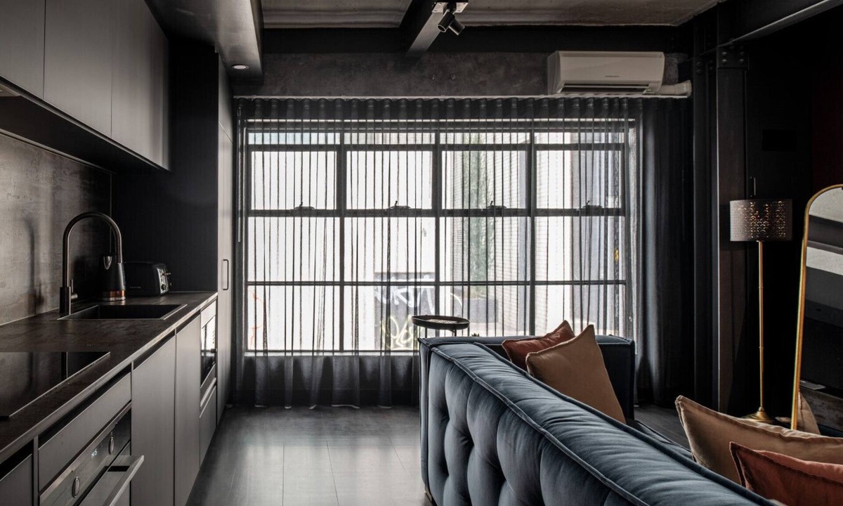 Richmond Apartment | Warehouse conversion set 100 metres from Bridge Rd
