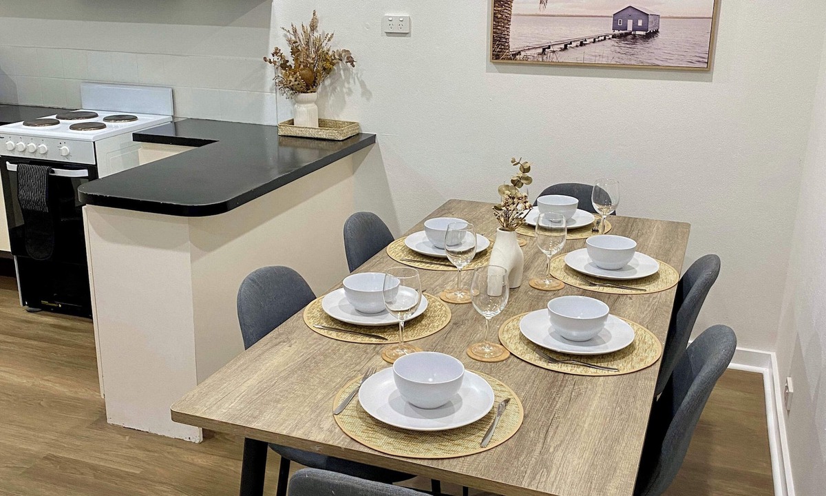 Craigie House | Warm, Clean and Inviting 3 Bed House in Craigie
