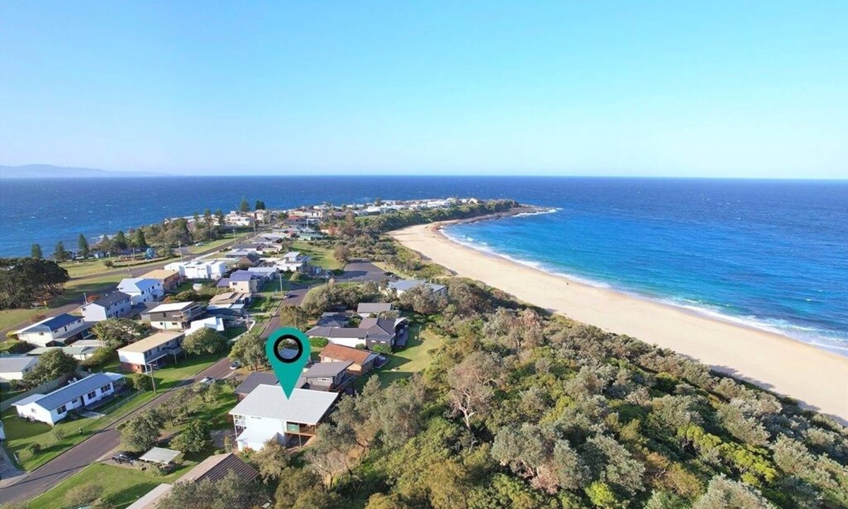 Culburra Beach House | Warrain Beach House - 3pm Checkout in NON peak periods