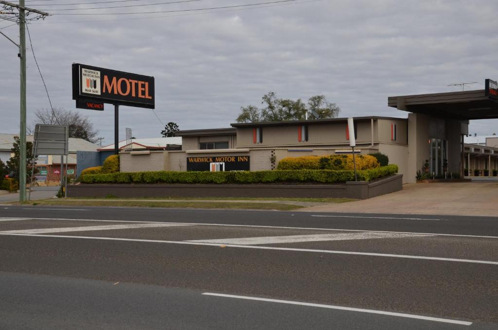 Warwick Hotel | Warwick Motor Inn