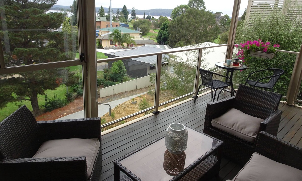 Batemans Bay House | Water Views. Close to Town