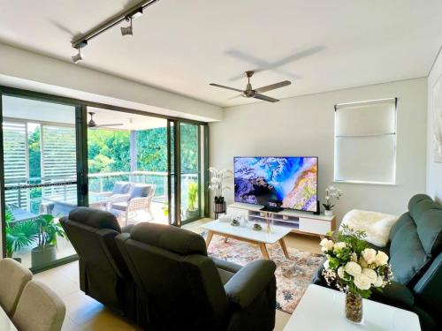 Darwin City Centre Apartment | Waterfront Escape 2Bdr, Wavepool, Restaurants