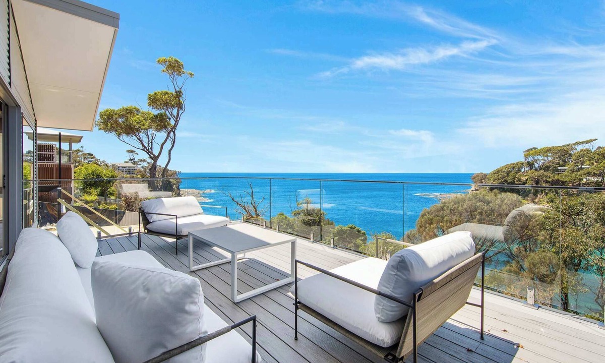 Malua Bay House | Waterfront Garden Bay Beach House
